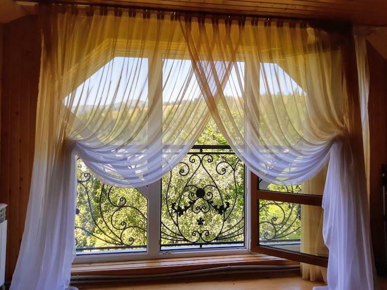 Gostynna Rodyna Hotel อีสกี ภายนอก รูปภาพ